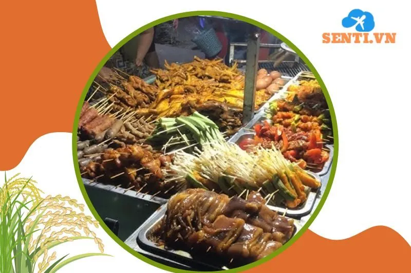 Quán Ăn Vỉa Hè Sầm Uất